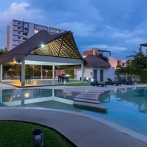 Exclusive Building 6 People 3 Cable Televisions 2 Swimming Pools Balcony, Cancún