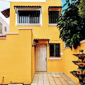 Casa De Lolis Cancun